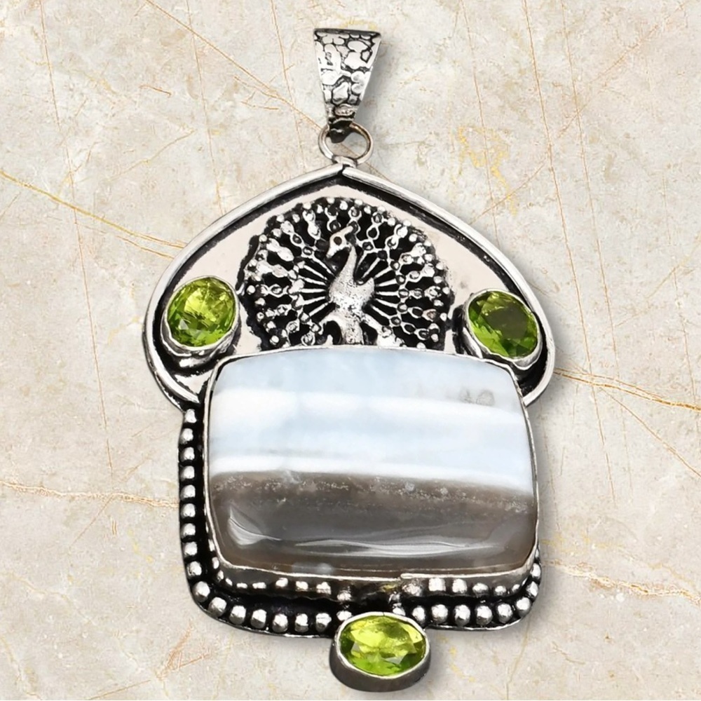 Artisan Jewelry Owyhee Opal & Peridot Handmade Bird Pendant Art to Wear 3618